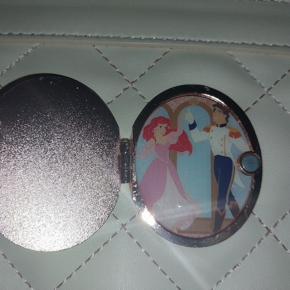 Loungefly animated little mermaid purse - Picture 4 of 9